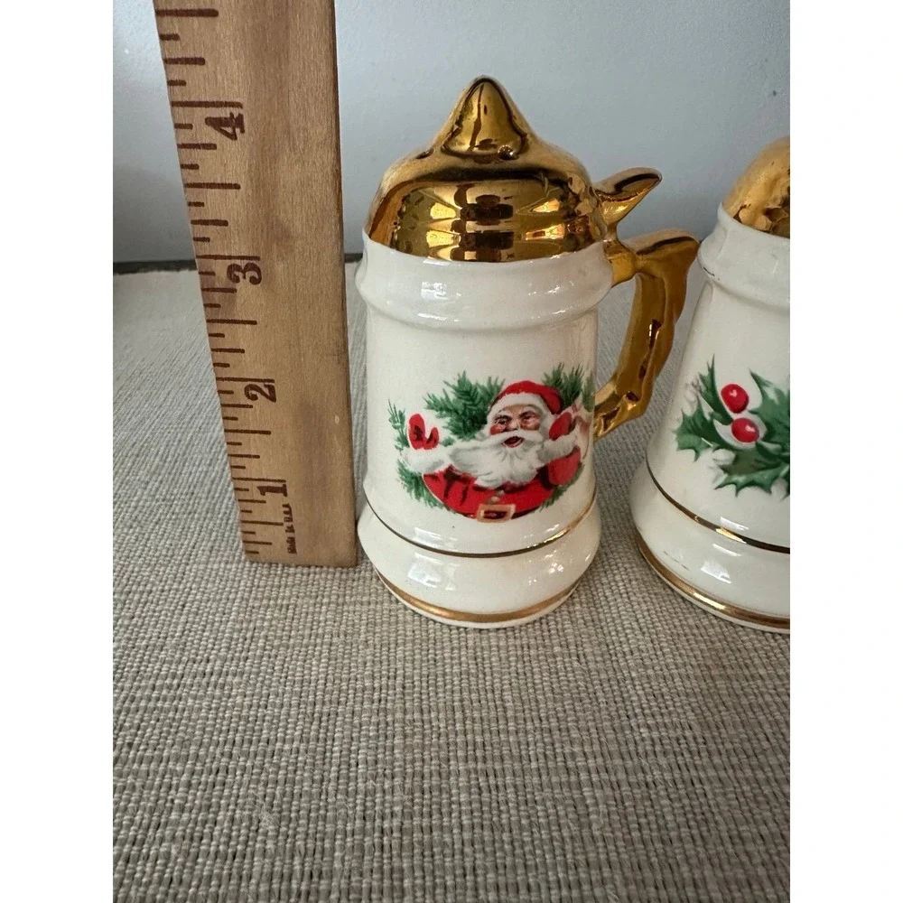 Vintage santa Christmas Salt And Pepper Shakers 22k Gold Cute! - Picture 2 of 3